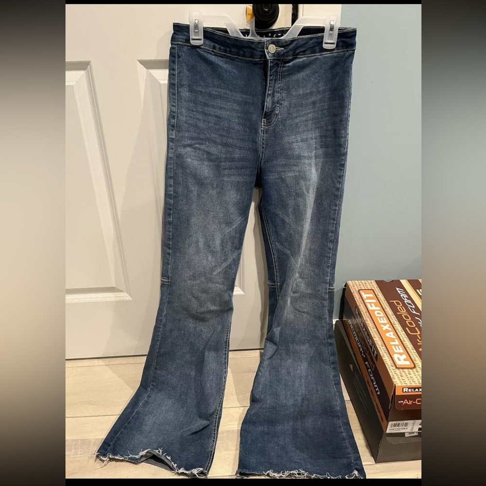 Vanilla Star Women’s Blue Denim High Rise Flare Leg Jeans Size 11